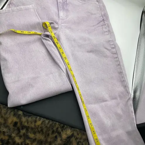 Guess NWT  SUPER STRETCHY MOM JEANS IN SATURN LILAC