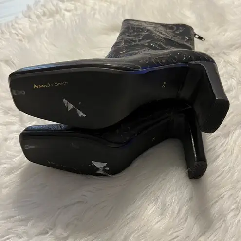 Amanda Smith Fate Floral Embossed Leather Boots Stacked Heel Size 7 square toe