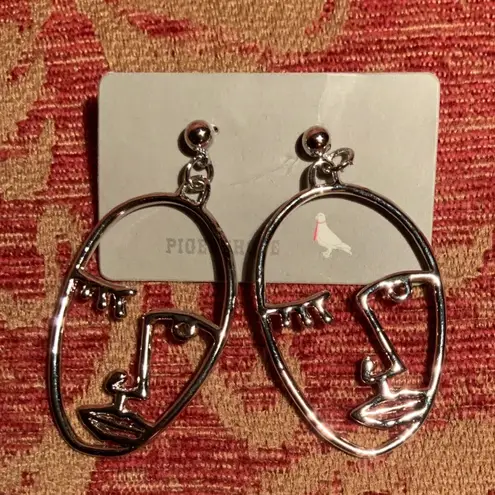 Artsy face Pigeonhole earrings from Australia🌞🌞 Silver