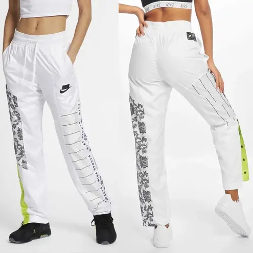 Nike  Women's Woven Track Trousers Sweats Pants Joggers White/Black Size XS New