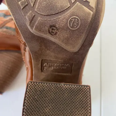 Arizona Jeans Arizona Jean Co.‎ women’s patterned fabric heeled ankle boots — size 7.5