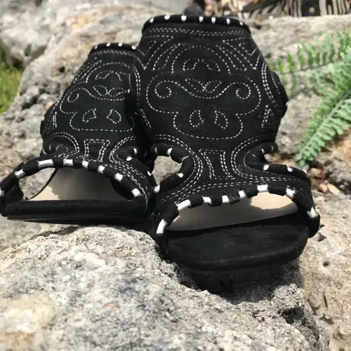 Black Women Sandals size 7 1/2 Dark Academia Grunge cutout suede chunky heel