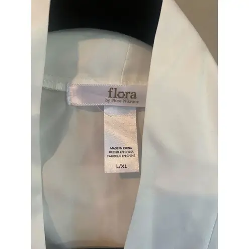 Flora size L/XL satin robe with lace sleeve White Size L