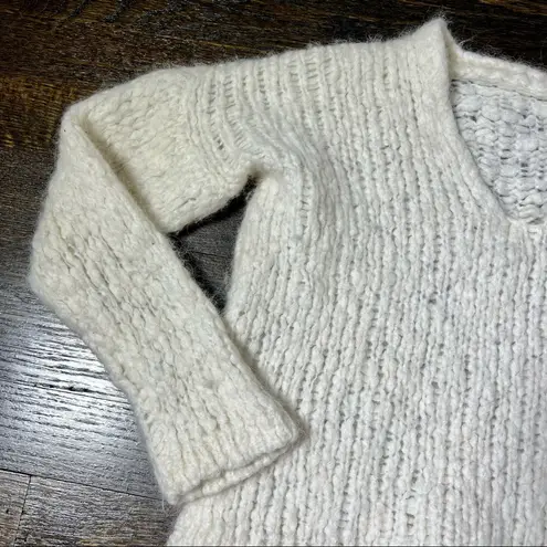 Line The Label White Baby Alpaca & Wool Blend V Neck Cropped Sweater Size XS