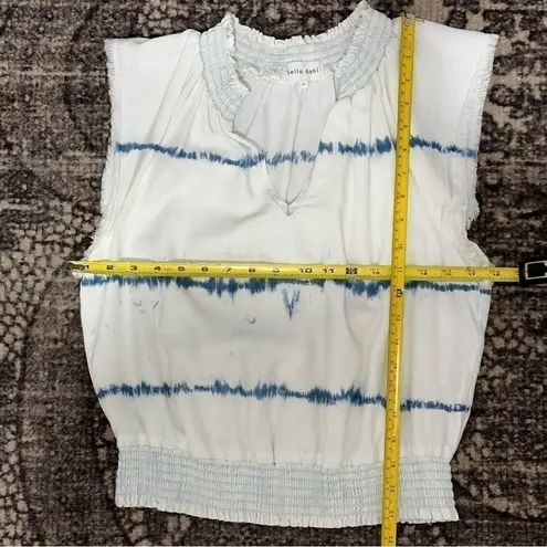 Bella Dahl Women’s Size S White Blue Smocked Hem Split Neck Sleeveless Top Shirt
