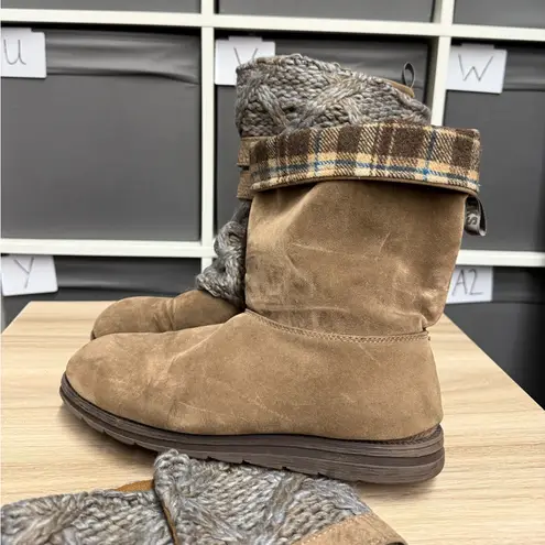 Muk Luk Cozy Tan and Gray Flannel Faux Suede Women's Boots Size 9