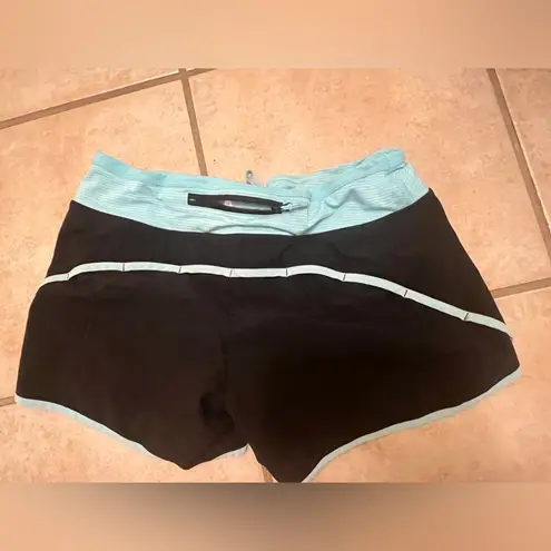 Lululemon Older  black light baby blue athletic shorts