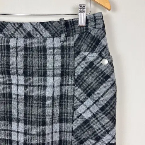 Eddie Bauer  Skirt Women 8 Plaid Tartan Gray Black Mini Wool Blend Pockets Pencil