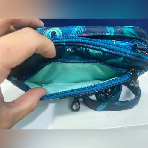 Lug Roundabout Convertible Belt Crossbody Organizer in Peacock Blue