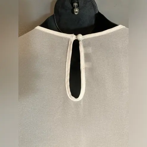 I.N. San Francisco sheer white sleeveless blouse