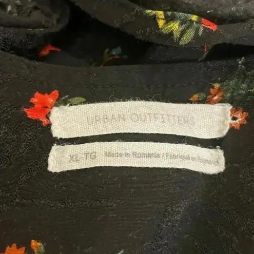 Urban Outfitters  Deep V Cinched Floral Shirt Size XL Extra Large Boho Bohemian thumbnail 4