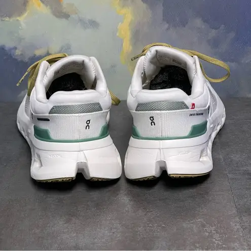 On Cloudrunner 2 Women's White Running Shoes Size 8.5