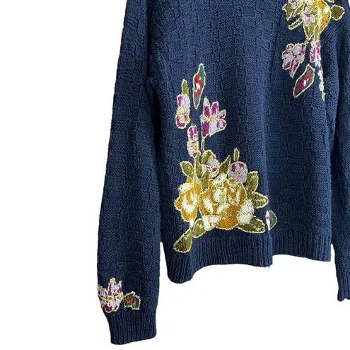 Vintage 80s 90s Navy Hand Knit Sweater w/ Floral Detail & Gold Stitching M/L