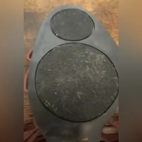 New York Transit | ladies high heeled shoe/sandal. Size: 8.