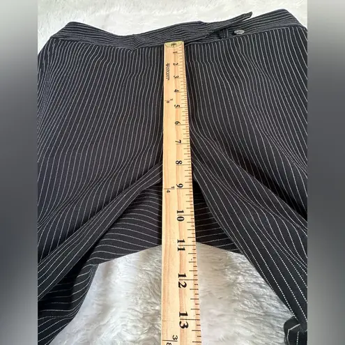 Sport Haley women Capri Pants in Black and White Size 8