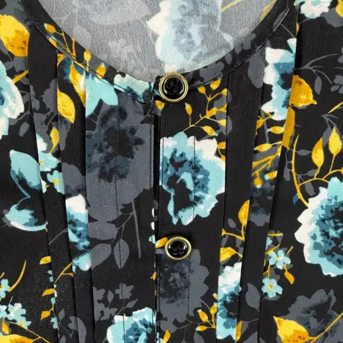 Yumi Kim Floral Blouse Medium Roll Tab Sleeve Button Down V Neck Womens