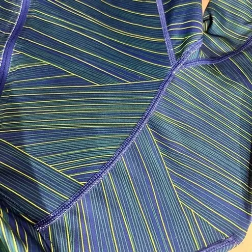 Under Armour Women’s  Fitted Coldgear 1/2 zip Long‎ Sleeve pullover jacket Medium