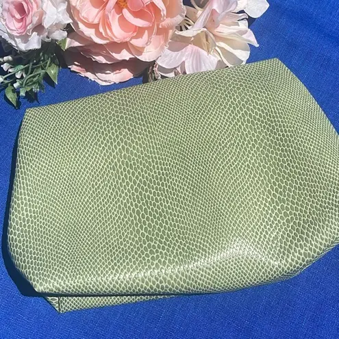 Clinique Green Faux Snake Skin Zippered Travel Cosmetics Makeup Pouch Bag Case.