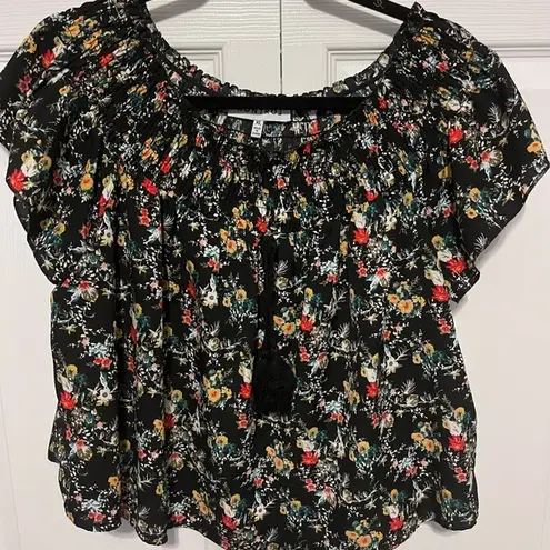 Kontrol  black flower off shoulder top in xl thumbnail 1