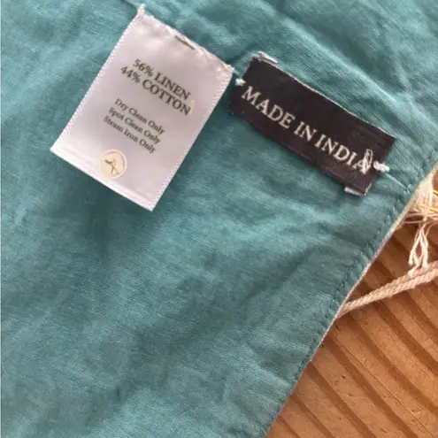 La Fouri Elegant Mint Embroidered Crop Top Green Size M