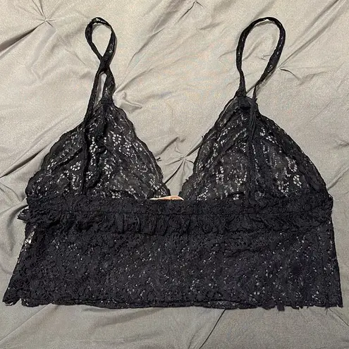 ZARA  Trafaluc Collection Black Spaghetti Strap Sheer Lace V-Neck Cami Bralette L