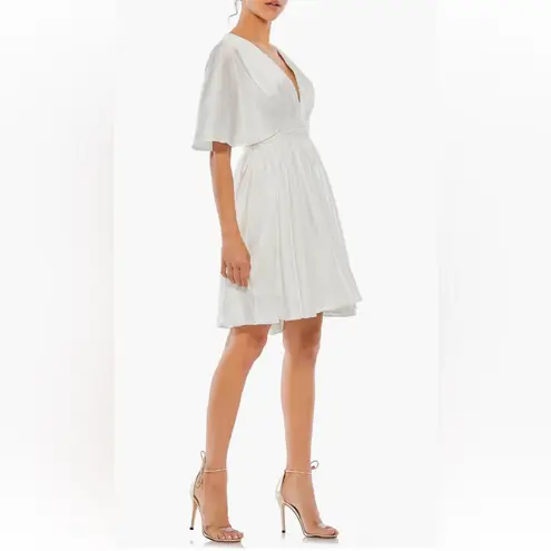 Mac Duggal NEW Size 2 White Satin Flowy SS Flutter Sleeve Mini Dress 26605