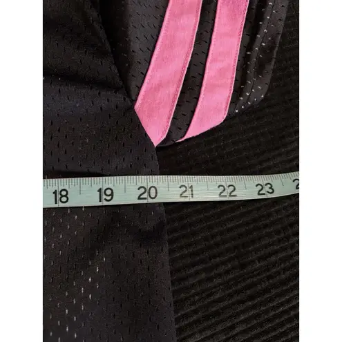 Barbie Black/Pink Short Sleeve Jersey Top Size Small V Neck Lined Mattel Graphic Pink