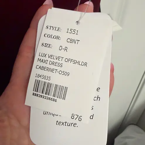 After Six Dessy 1551 - Off-the-Shoulder Flounce Sleeve Velvet Gown size 0