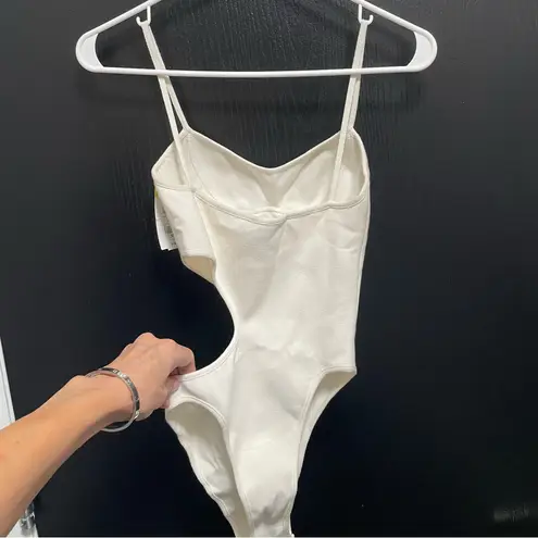 New! MUGLER Women’s Asymmetric
Cutout Bodysuit in Ivory Size XS $760