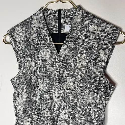MM.LaFleur M.M. LaFleur Dress Aditi Size 0P Sleeveless. Black and White.