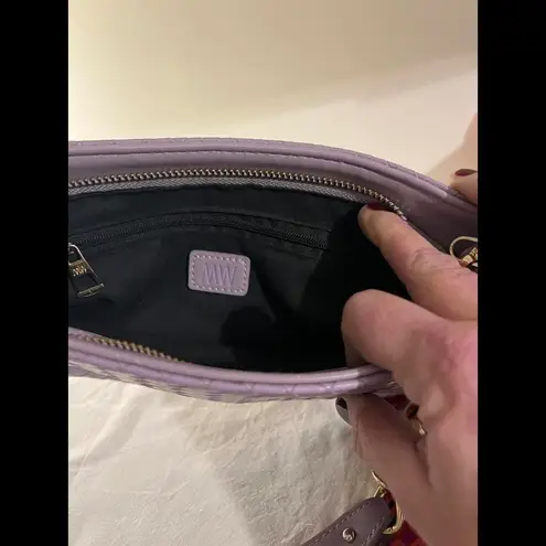 Stylish Purple Woven Handbag with Gold Chain Strap