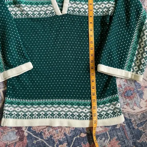Vintage Green & Cream Acrylic Sweater V Neck Wide Sleeves Size L Fits Like M Size M