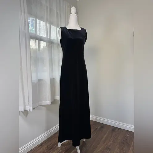 Rhapsody Vintage ‘90s  Black Velvet Square Neck Sleeveless Maxi Dress