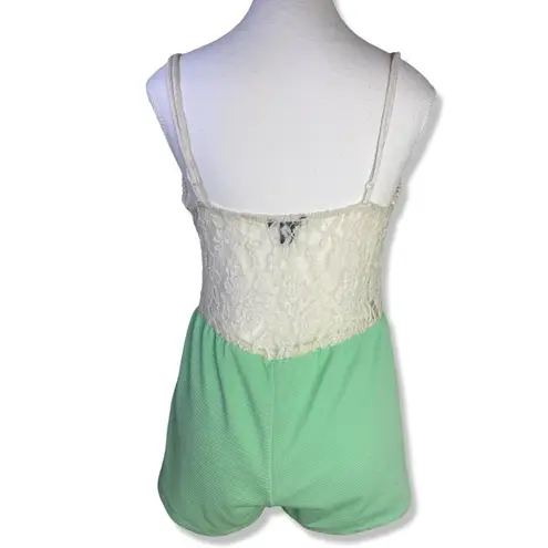 Uk2la ⭐️ Lace and Green Sexy Romper