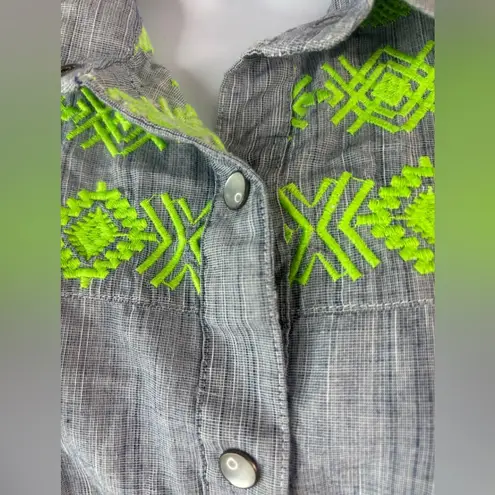 Rock & Roll Cowgirl  XL Embroidered Long Sleeved Pearl Snap Shirt in Lime n Blue - Image 8