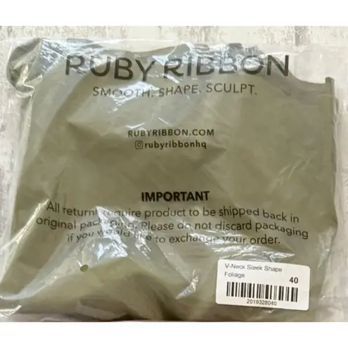 Ruby Ribbon Style 2019 V Neck Foliage Slimming Shaping Stretch Tank Top Sz 40 Green