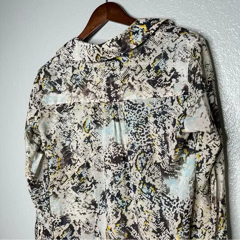 Pilcro Women's Snakeskin Button Down Tunic Blouse Long Sleeve size XXS Black