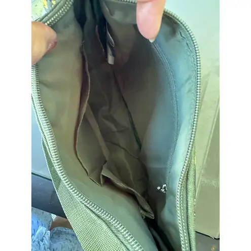 Disney Mickey Mouse Crossbody Shoulder Bag Green Cartoon Adjustable Strap EUC