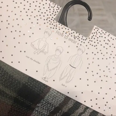 Kelly & Katie Plaid Blanket Scarf One Size NWT