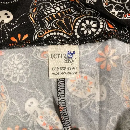 Terra & Sky NWT  Sugar Skull Leggings