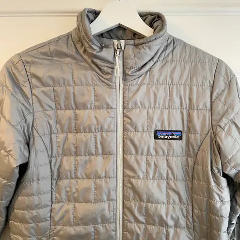 Patagonia women’s nano puff jacket