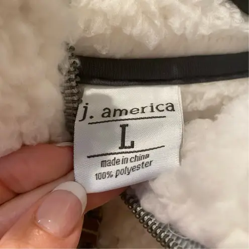 NWOT Wrigley Field Chicago Cubs Sweatshirt Sherpa Quarter Zip L White Size L