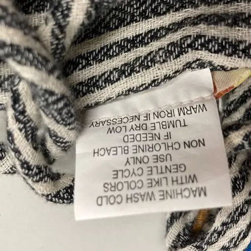 SWEET MAGNOLIA Women’s Top Size‎ XL Gray & White Striped Gray