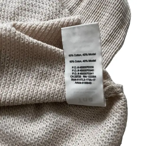 Aritzia TNA Alder Thermal Long Sleeve Waffle
Knit Relaxed Fit Top, Sz XS