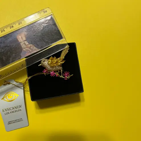 Eye Candy Beautiful Bird Ring see pics