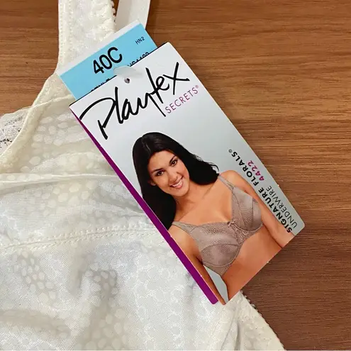 Playtex 4422 Signature Florals Mother of Pearl Unlined Underwire Bra Size 40C