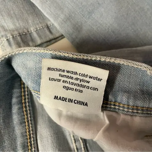 Sneak Peek NWOT Light Wash Blue Lightly