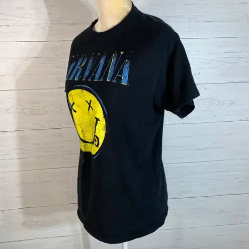 Nirvana Shirt unisex Medium Kurt Cobain Smiley Face Logo Grunge Rock Band Tee