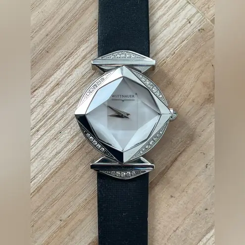 Wittnauer Longines Rare Genuine Diamonds Ladies Watch Uniquely Shaped Crystal Silver