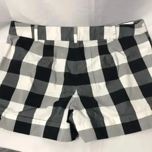 ANN TAYLOR LOFT WO SZ 2. BLACK WHITE PLAID SHORTS